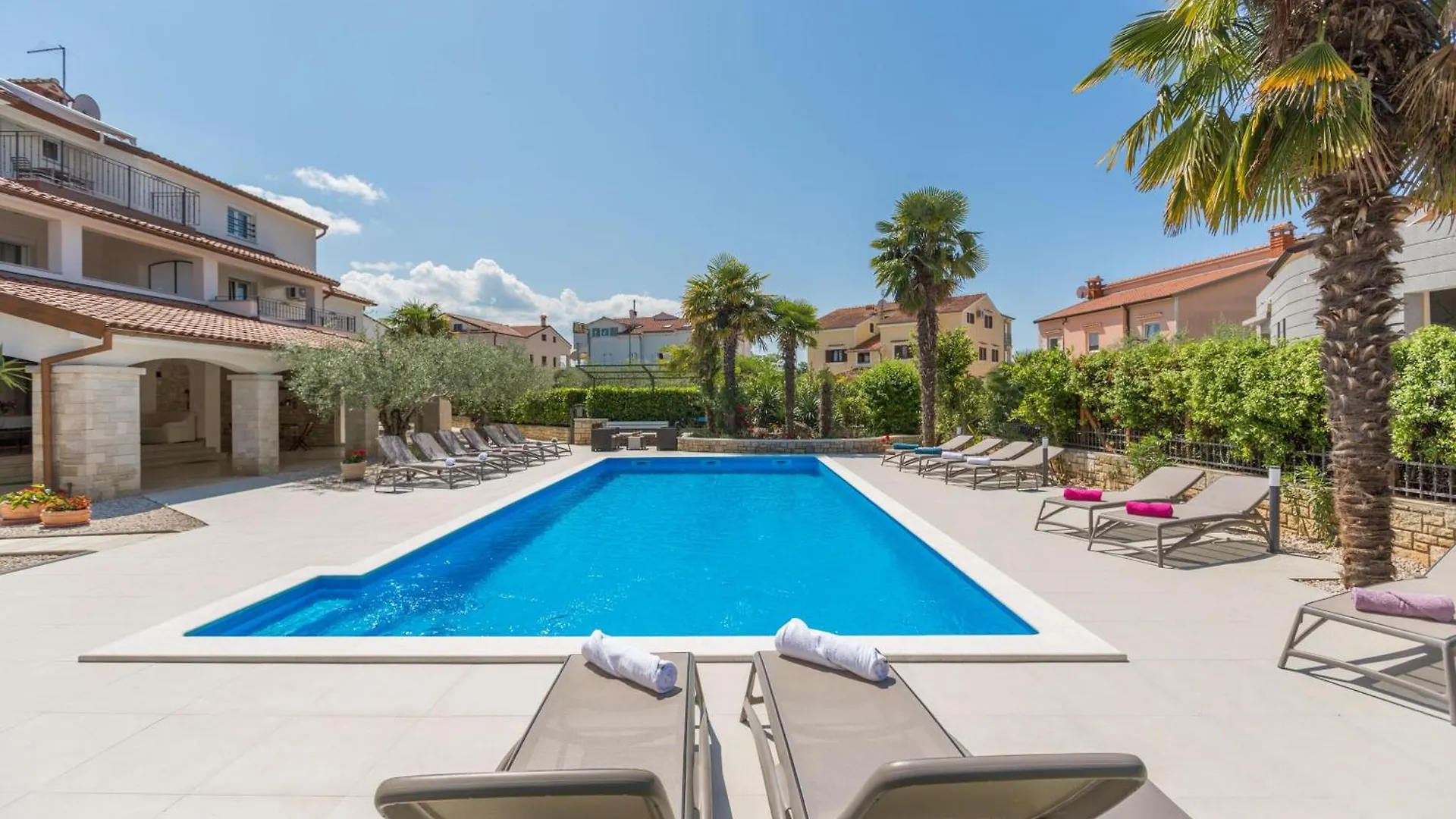 Ferienwohnung Paradiso 1 Mit Pool Porec Apartment