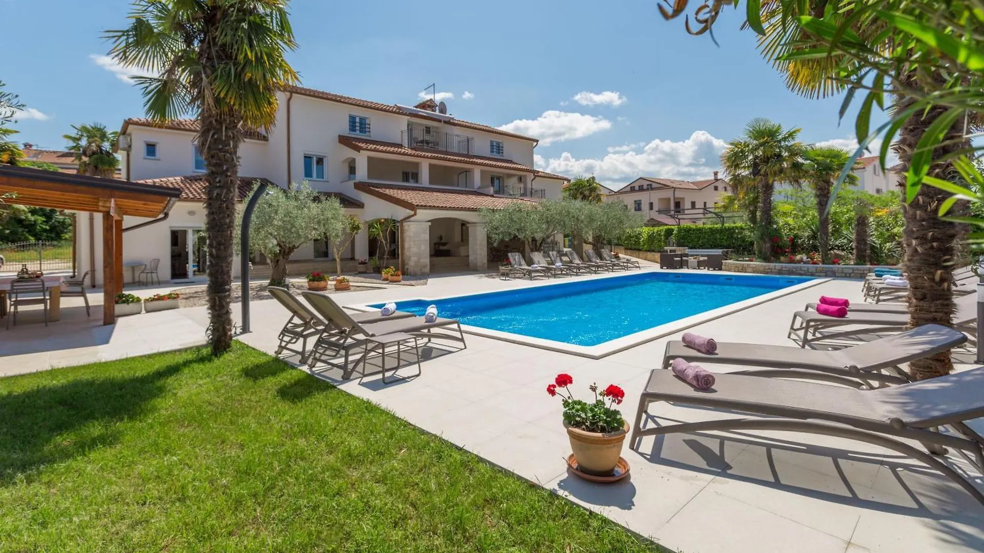 Ferienwohnung Paradiso 1 Mit Pool Porec Apartment